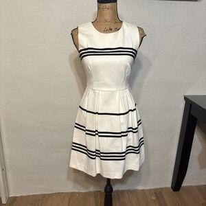 GIBSON LATIMER White  Black Stripe SHEATH DRESS - Size Small‎ - Zip Back Stretch